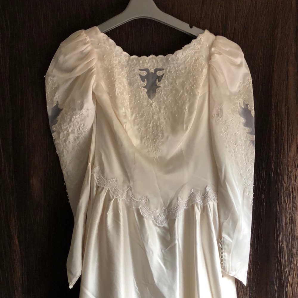 Custom Wedding Dress Size 10 light cream